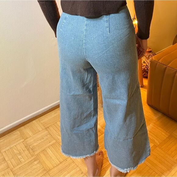 Straight Leg Jean’s - Picture 2 of 2